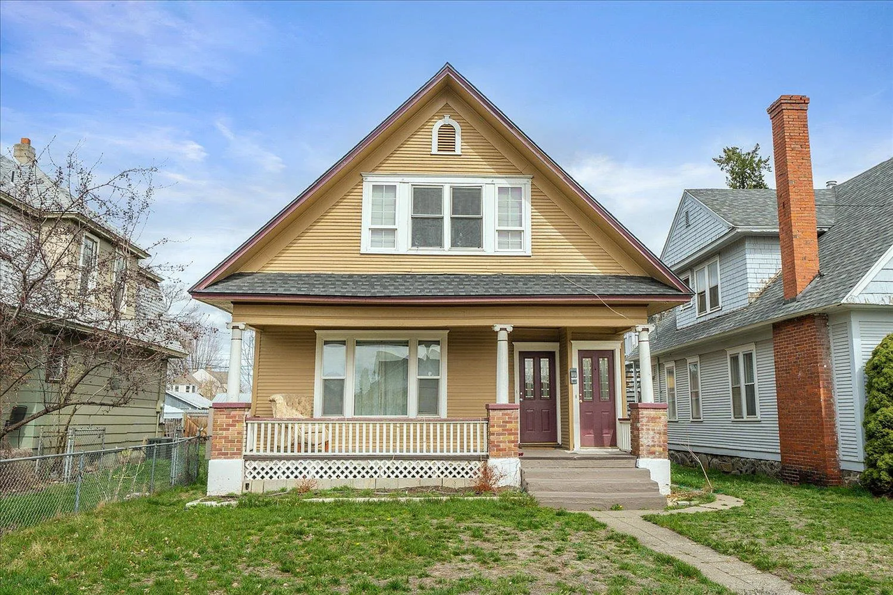 2722 W Sinto Ave Duplex - Photo 2 of 2