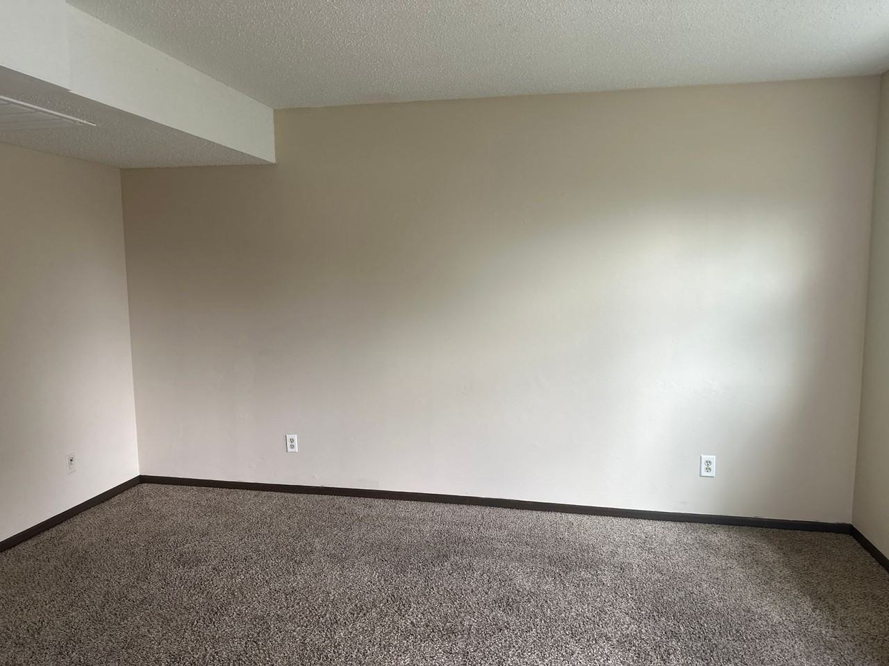 1417 Elm - Photo 2 of 6