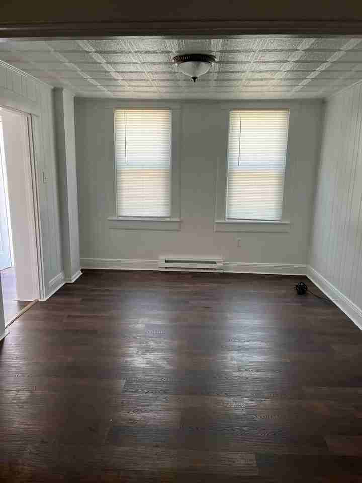 638 High St - Photo 3 of 11