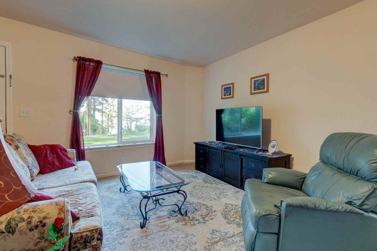 295 Rhodena Dr - Photo 3 of 13