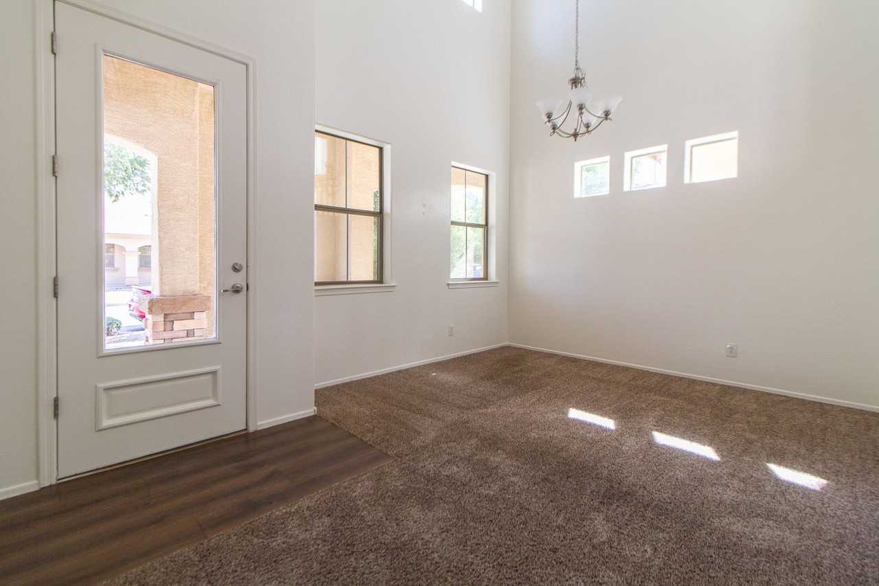 3873 E Bridgeport Pkwy - Photo 3 of 25