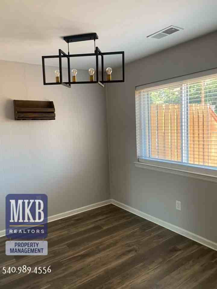 1817 Bluemont Ave Sw - Photo 4 of 14