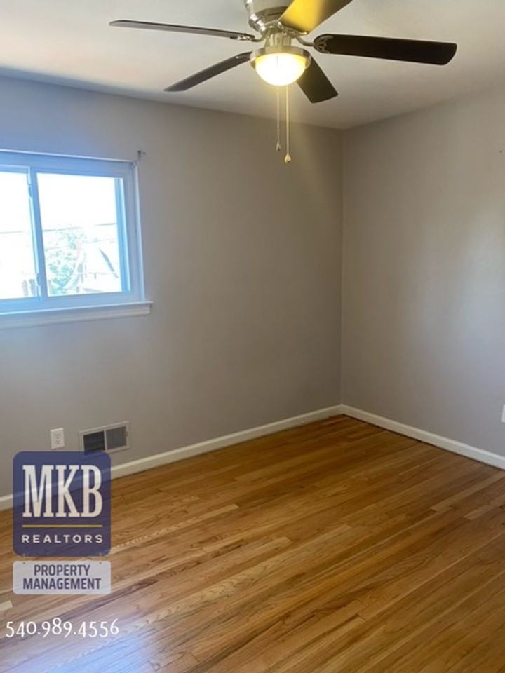 1817 Bluemont Ave Sw - Photo 6 of 14