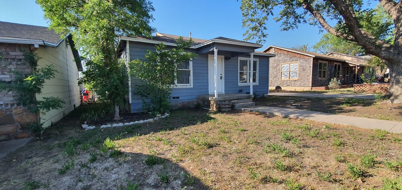 1909 Juanita Ave - Photo 2 of 15