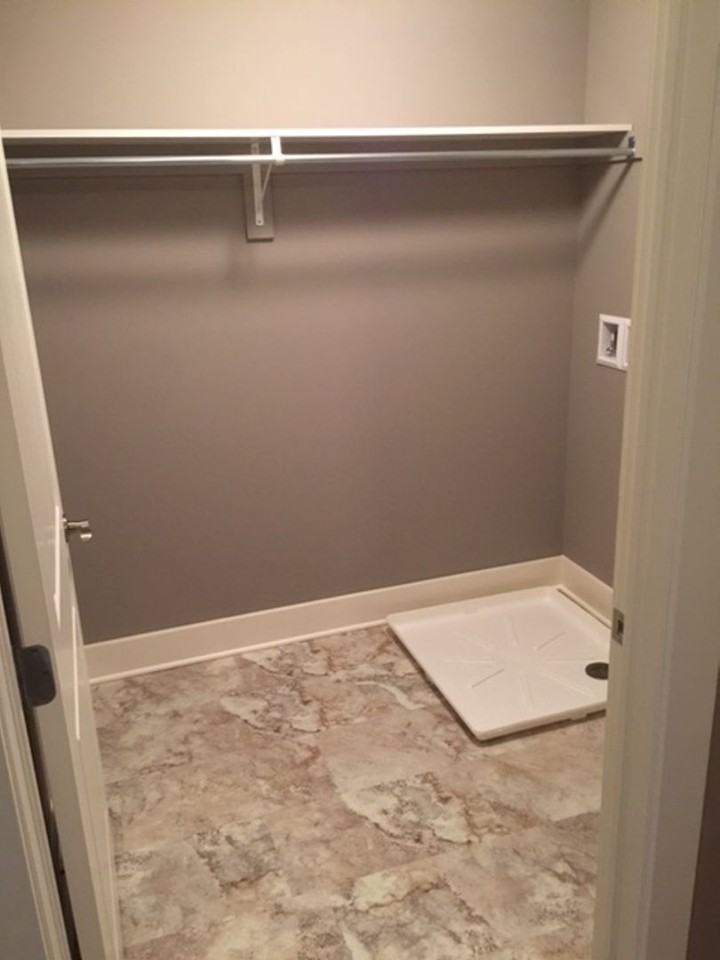 2972 Creekside Ct - Photo 5 of 48