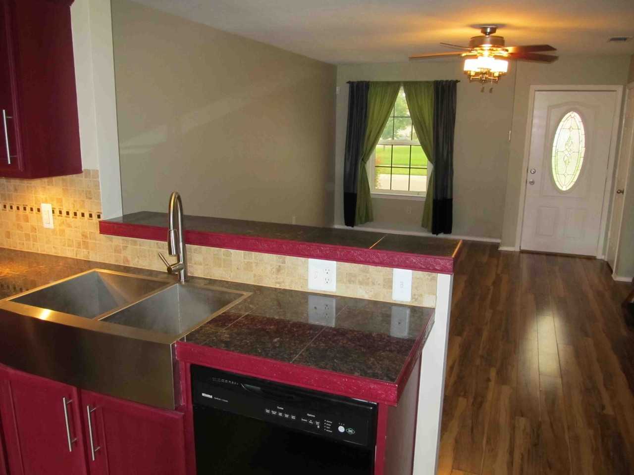 2804 Blackburn Dr - Photo 3 of 8