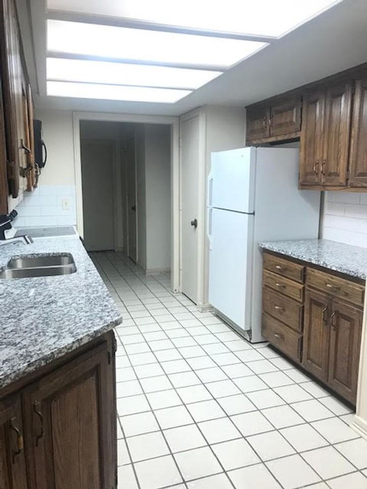 11906 Shady Trail Ln - Photo 5 of 22