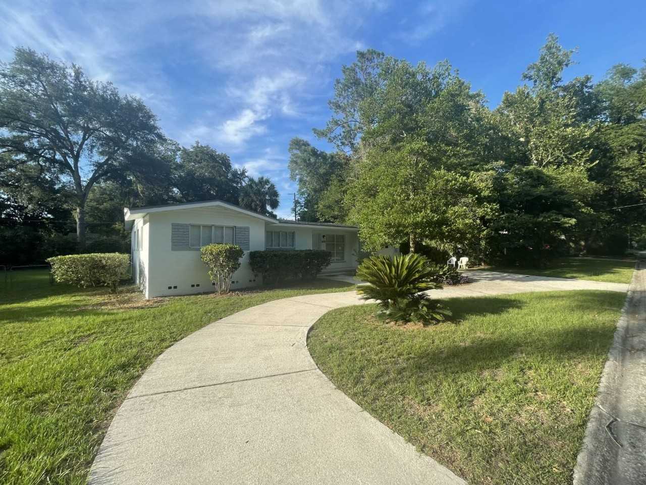 3456 Nw 7th Ave - Photo 2 of 15