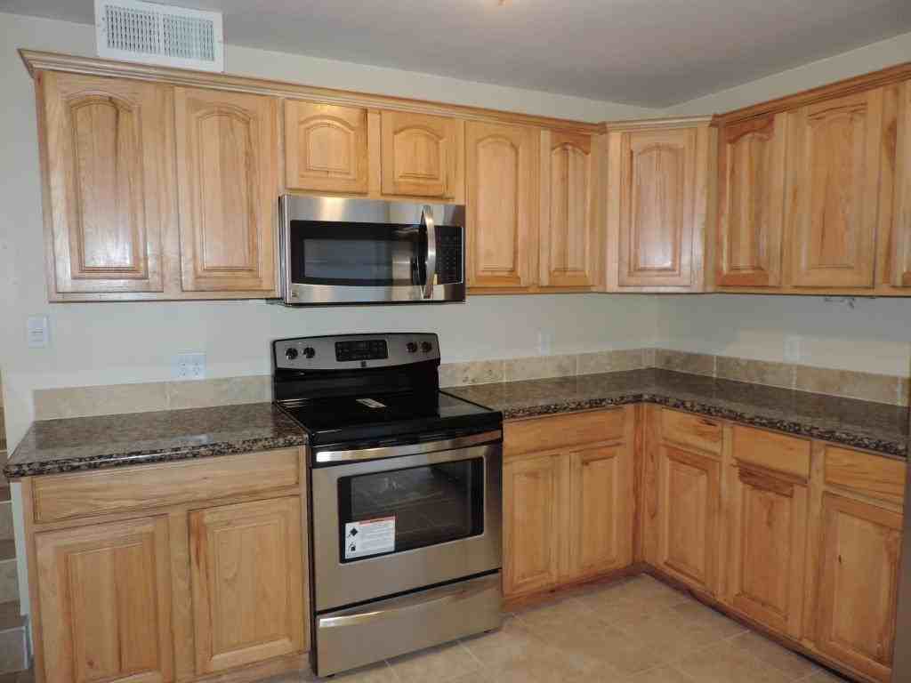 181 E 700 S - Photo 4 of 32