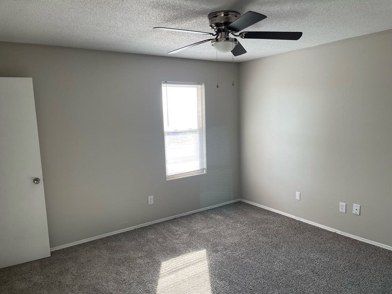 Peachtree Townhomes - Photo 2 of 6