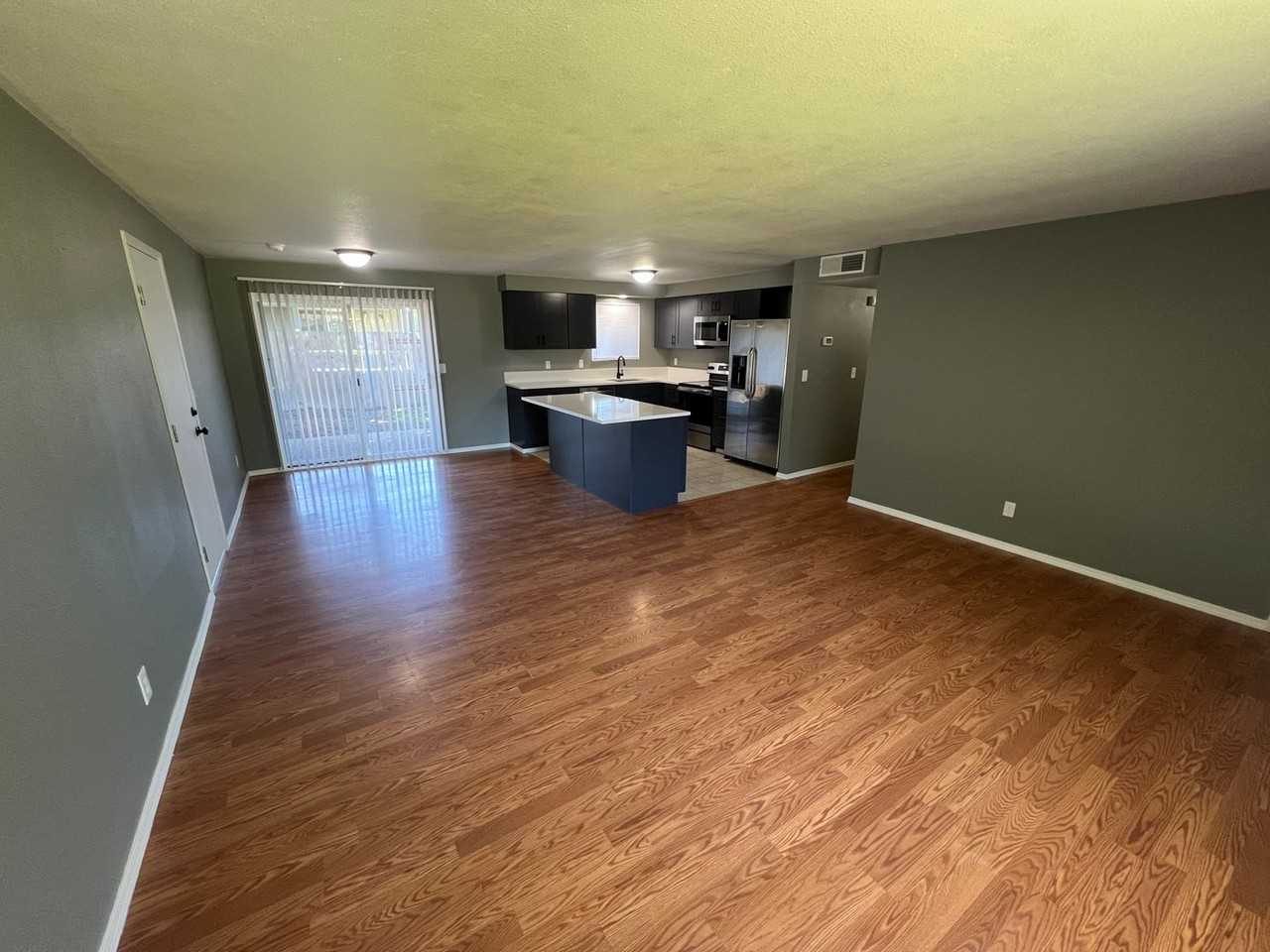 4755 Horseshoe Ct Se - Photo 2 of 15