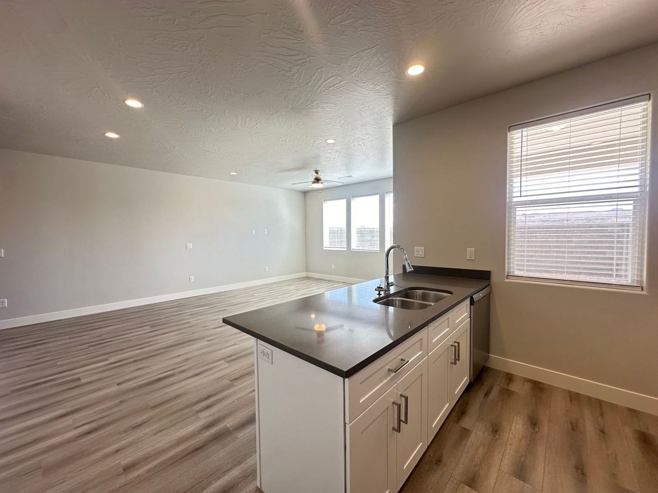 1131 S 4380 W - Photo 4 of 41