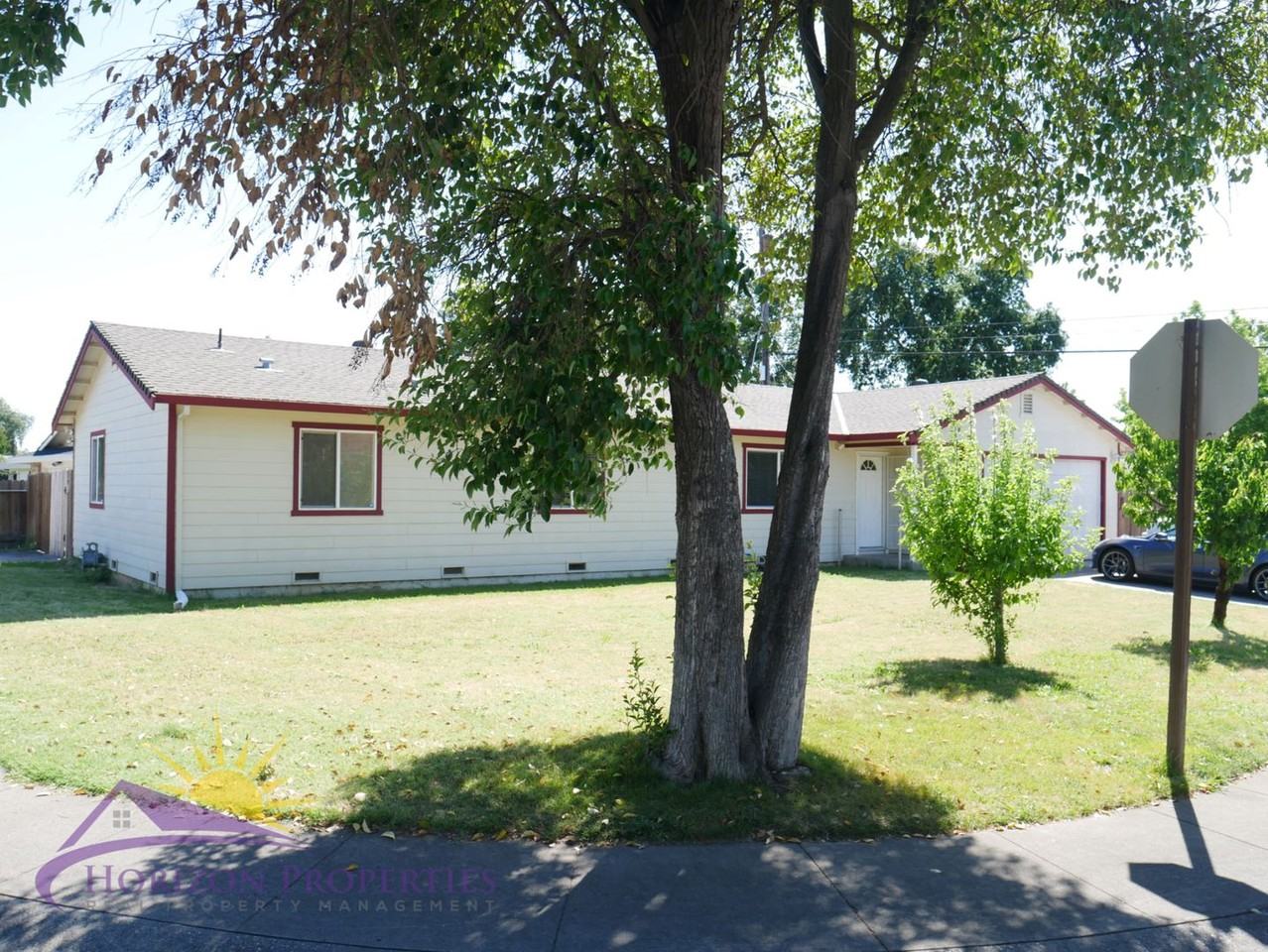 2552 El Cedro Ct - Photo 2 of 44