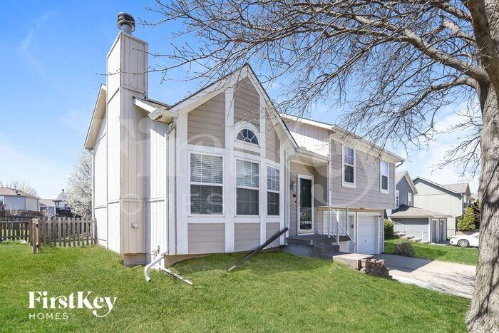 11328 N Wyandotte St - Photo 2 of 15