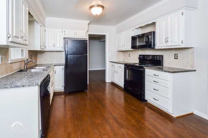 11901 E 54th Ter - Photo 2 of 17