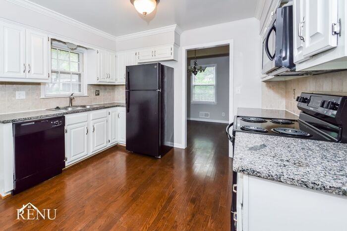 11901 E 54th Ter - Photo 3 of 17