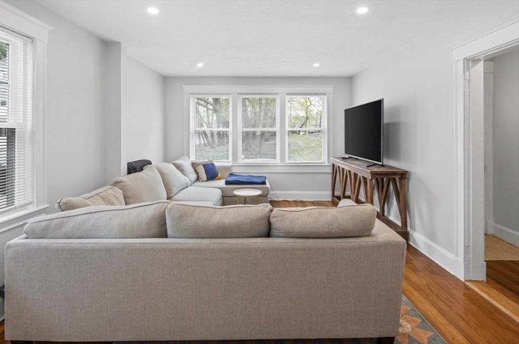 79 Lenoxdale Ave #79 - Photo 2 of 14