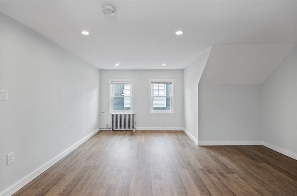 79 Lenoxdale Ave #79 - Photo 3 of 14