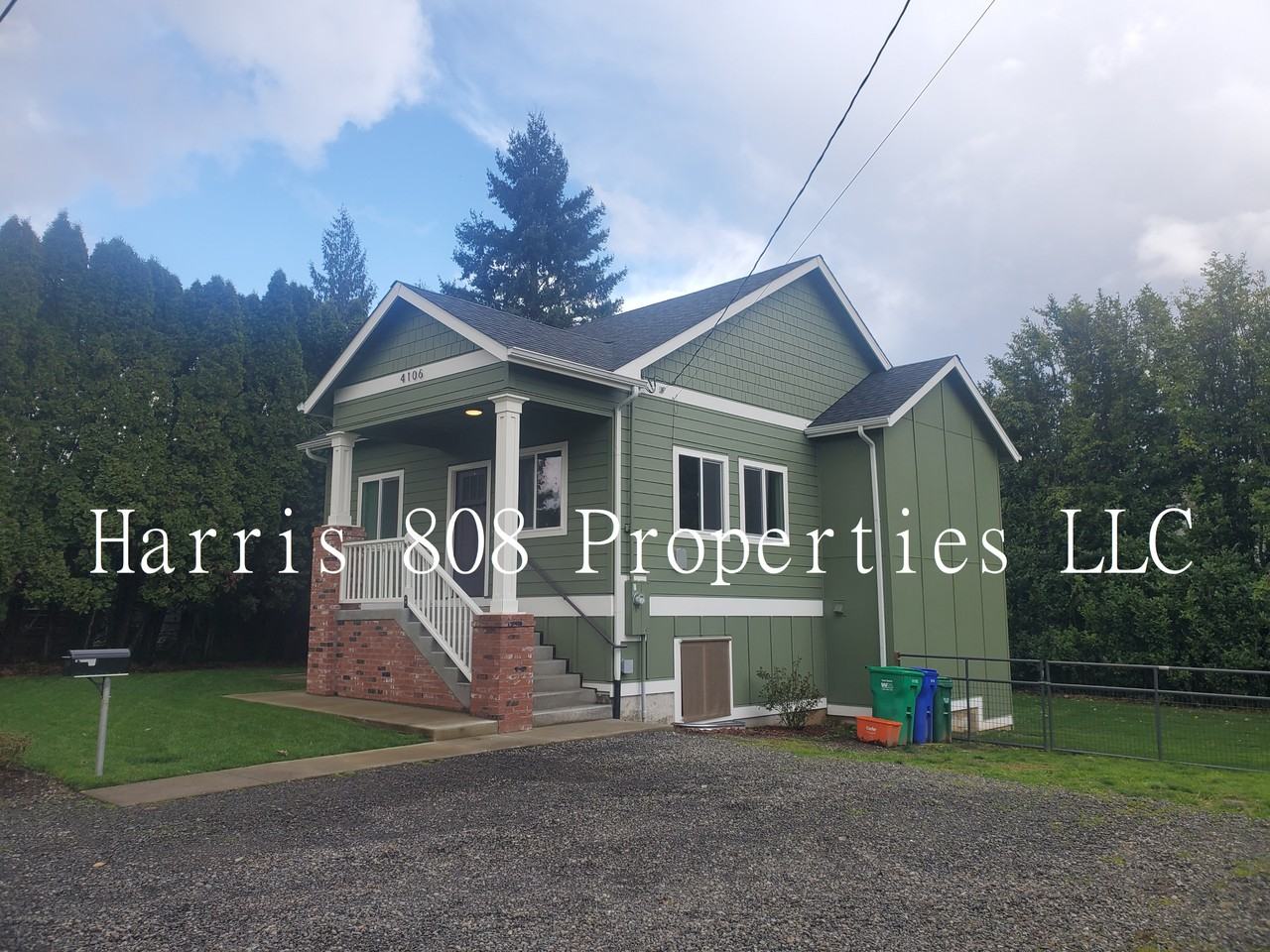 4106 Se Llewellyn St #NA - Photo 2 of 16