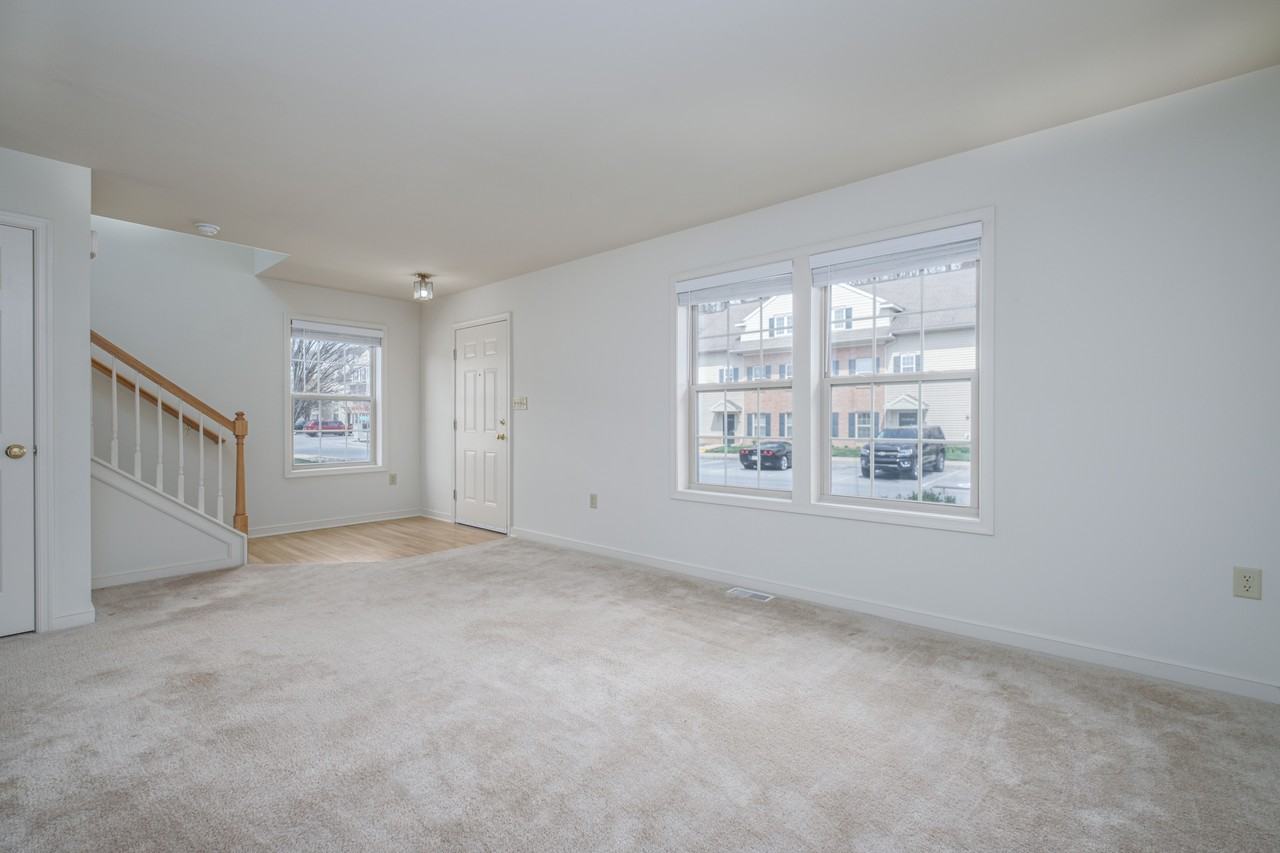 117 Timber Dr - Photo 5 of 18