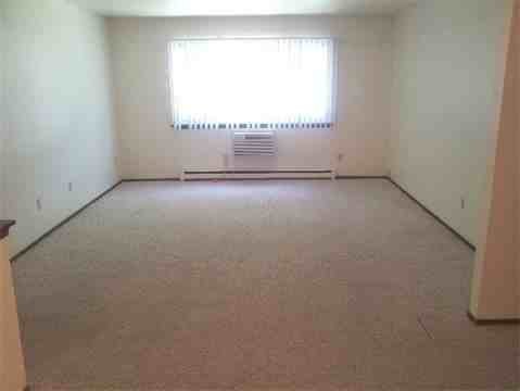 6344 N 100th St - Photo 3 of 4