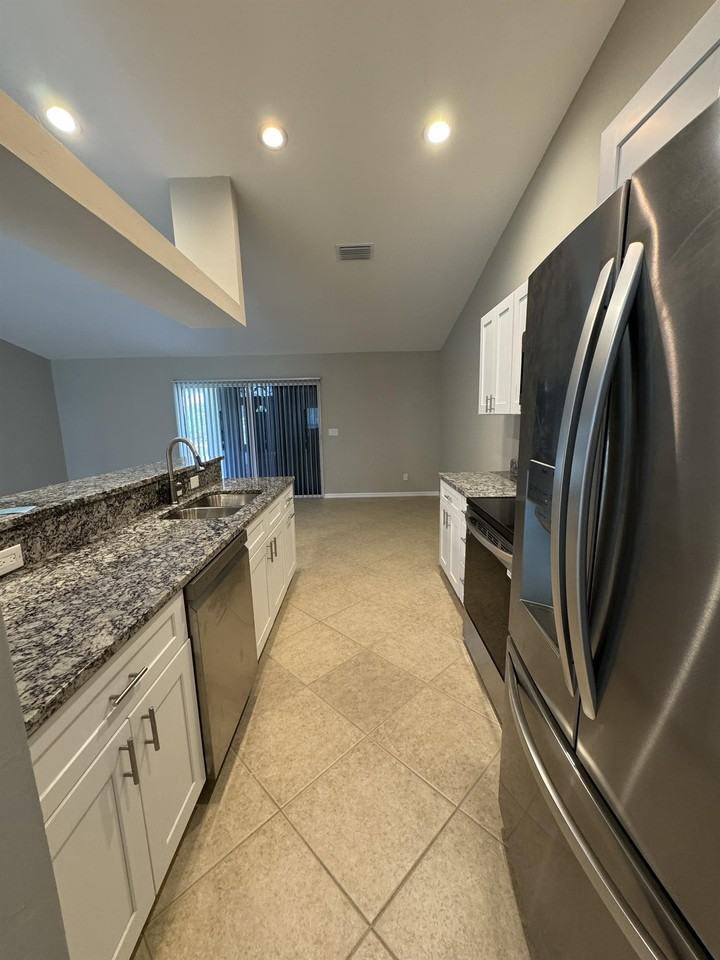 2502 38th St W #1 - Photo 6 of 19