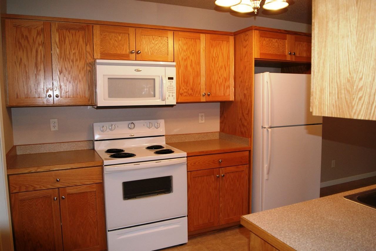 1156 42nd Ave W #B - Photo 3 of 9