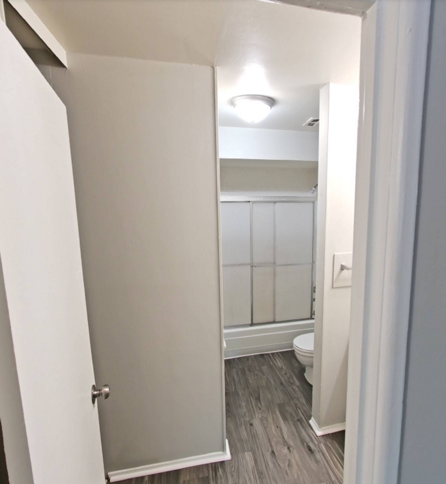 The Groves Apartments and Townhomes - Photo 7 of 50