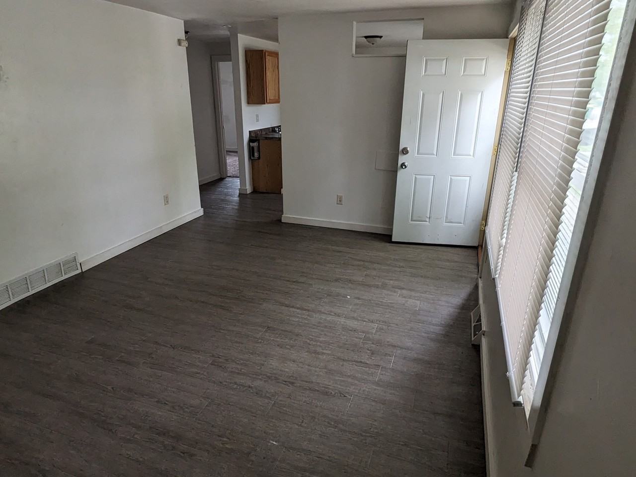 839841 Division St #839 - Photo 2 of 10