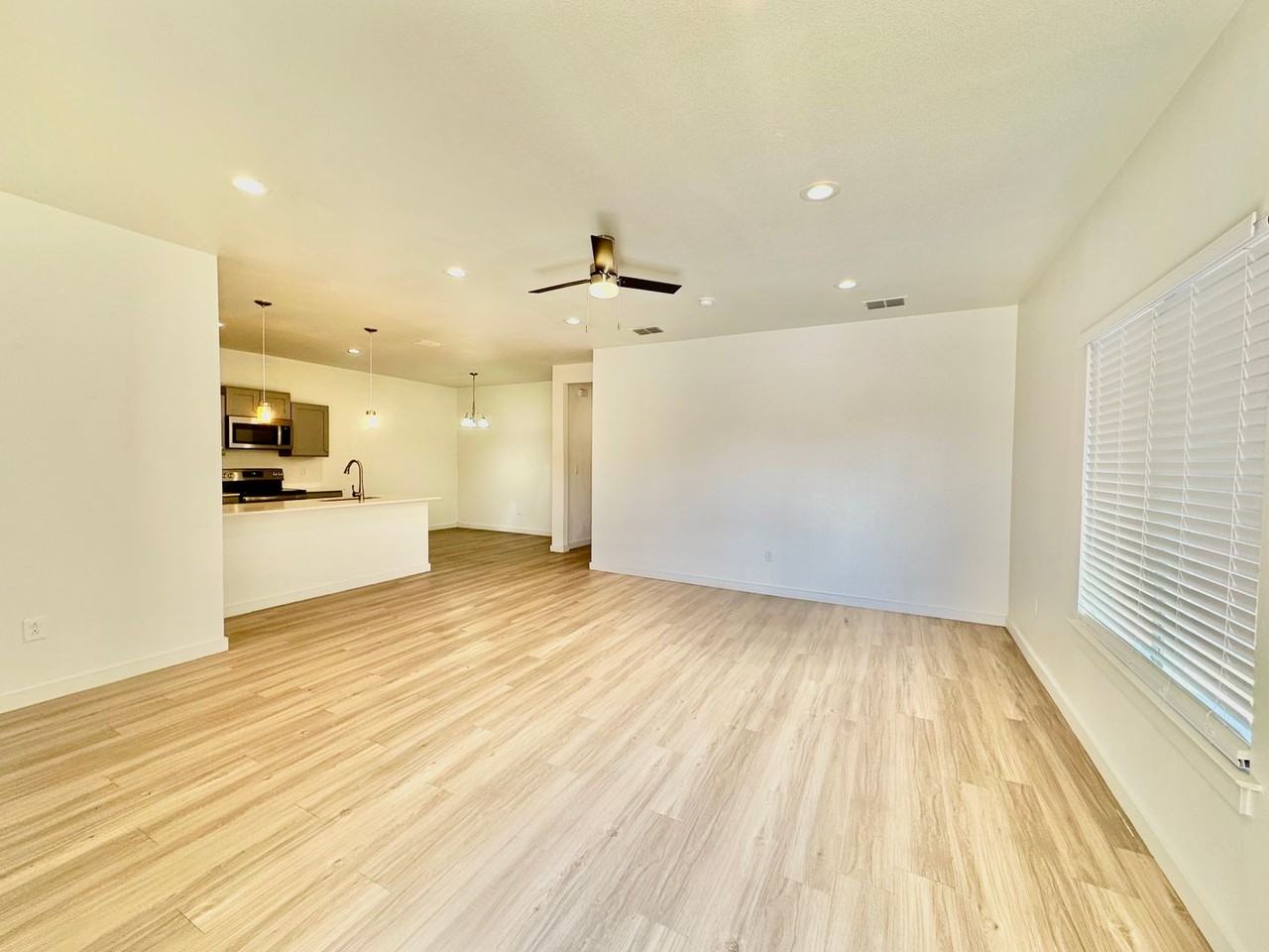 5705 Kemper - Photo 2 of 28