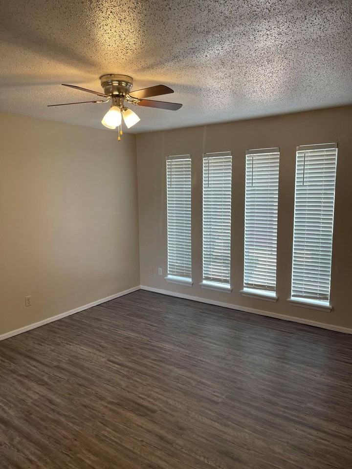 Kennedy Place Apartments - Photo 6 of 30