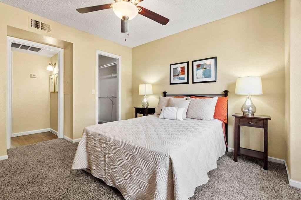 15449 N 25th Ave - Photo 5 of 47