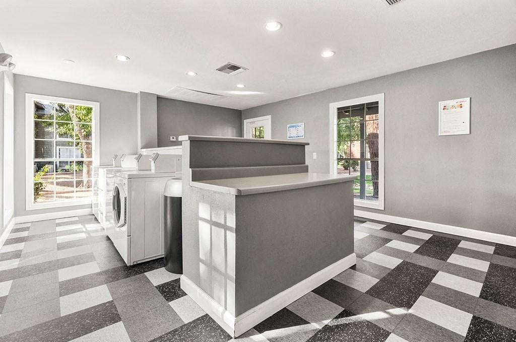 15449 N 25th Ave - Photo 6 of 47