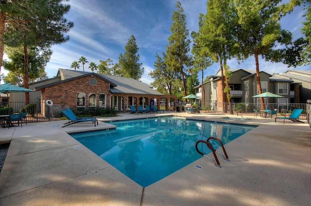 15449 N 25th Ave - Photo 3 of 47