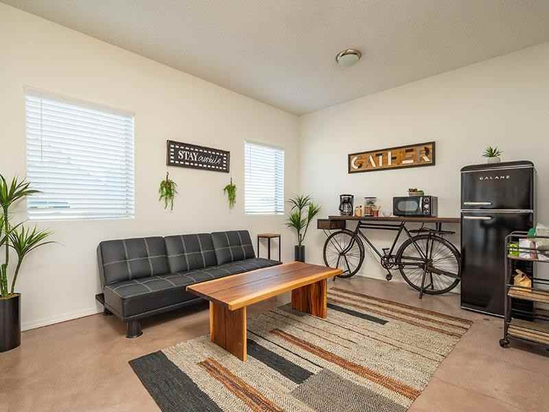 7700 Lincoln Ave Ne - Photo 5 of 31