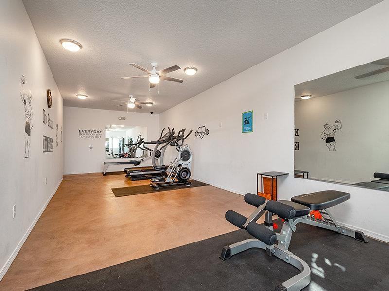 7700 Lincoln Ave Ne - Photo 6 of 31