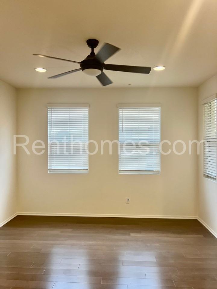 8862 Promenade North Pl - Photo 2 of 28