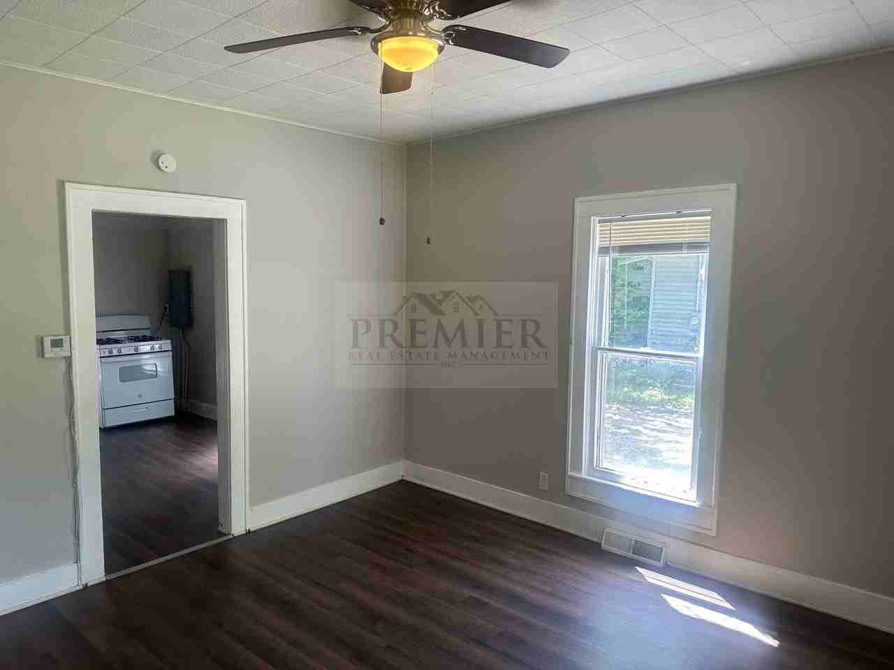 319 Old Orchard St - Photo 2 of 14