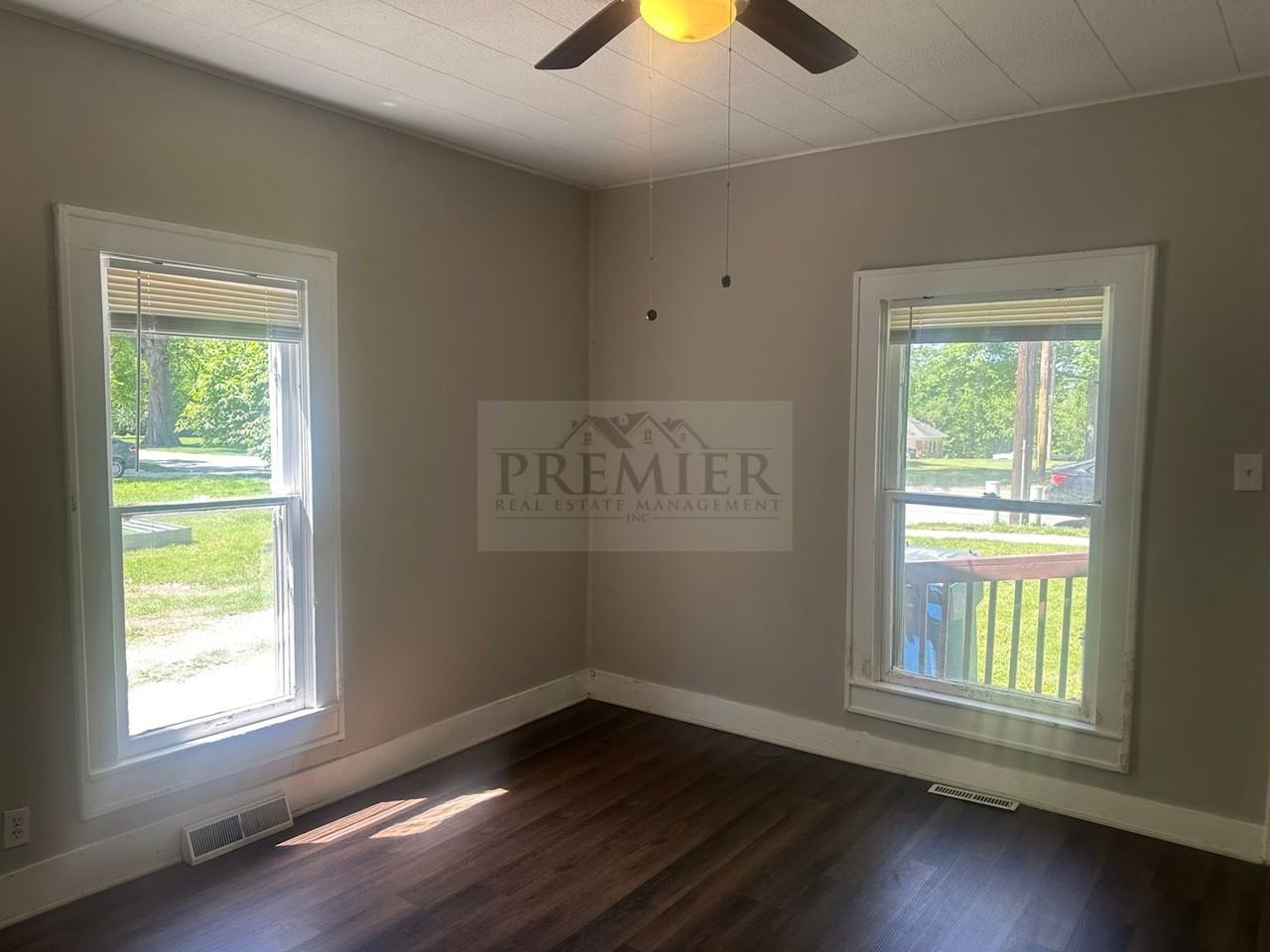 319 Old Orchard St - Photo 3 of 14