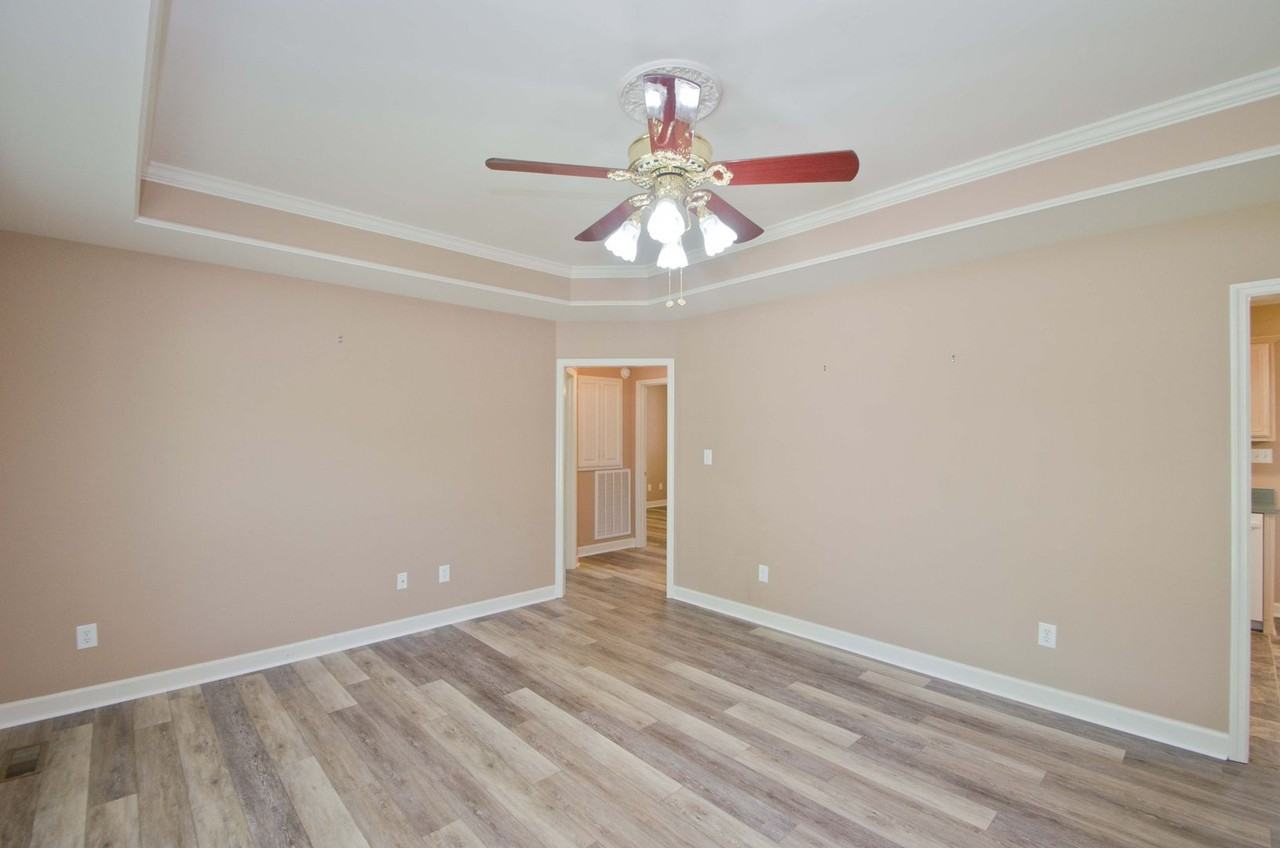 17315 Holland Hts - Photo 6 of 36