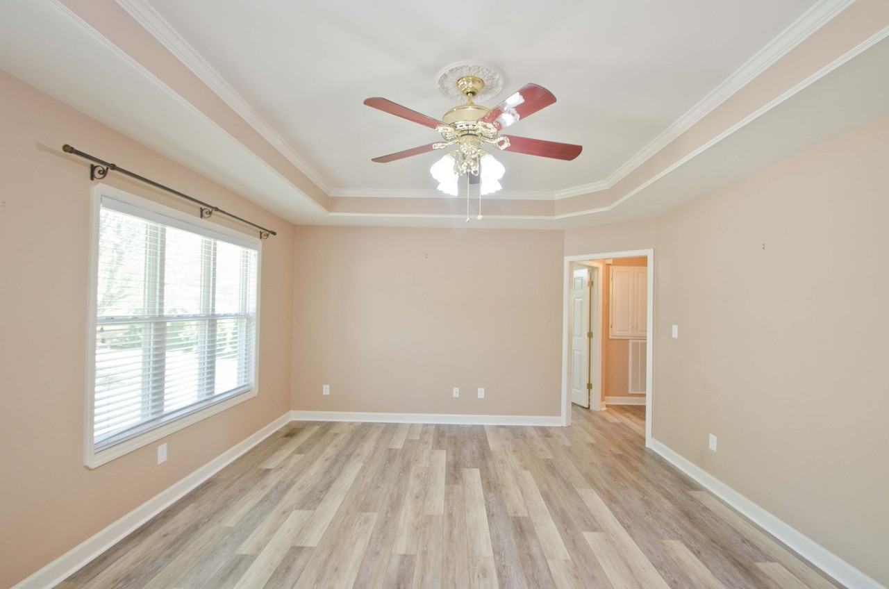 17315 Holland Hts - Photo 7 of 36