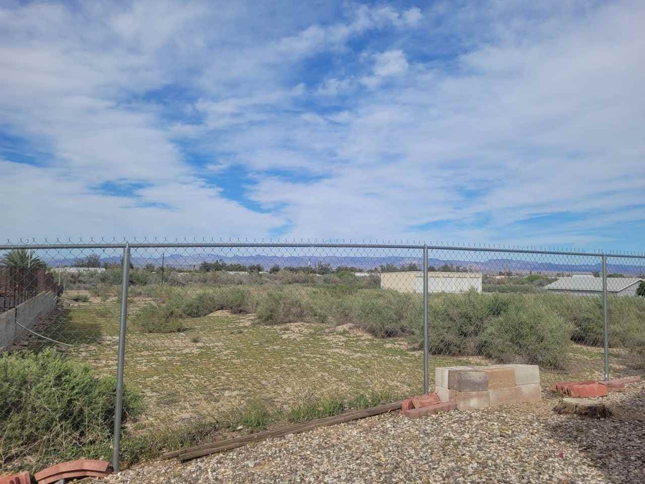 1157 E Dike Rd - Photo 3 of 17