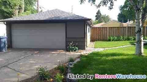 5158 Queen Ave N - Photo 2 of 15