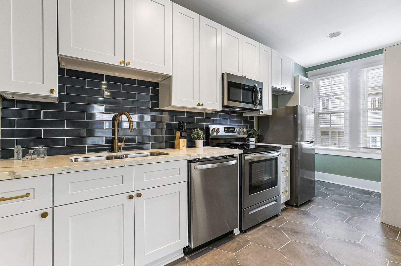 838 Lowerline St - Photo 4 of 5