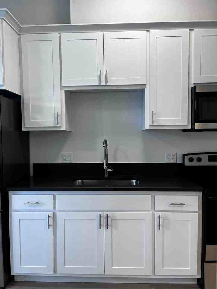 2385 Fairgrounds Rd NE - Photo 3 of 15