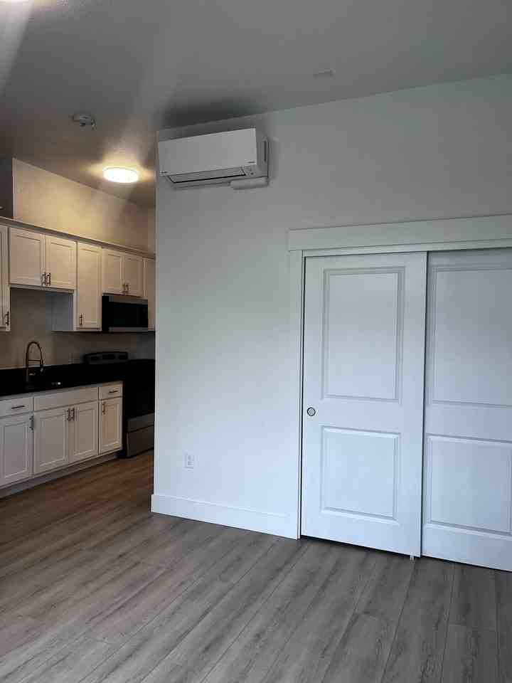 2385 Fairgrounds Rd NE - Photo 7 of 15