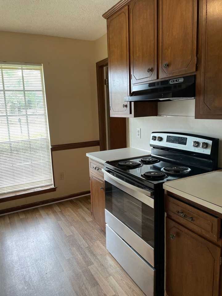 242 Adler Dr - Photo 7 of 25