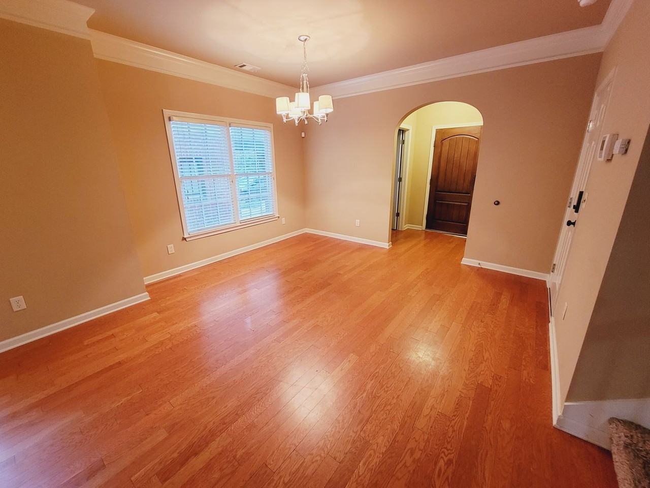 1041 Inverness Cove Way - Photo 4 of 22