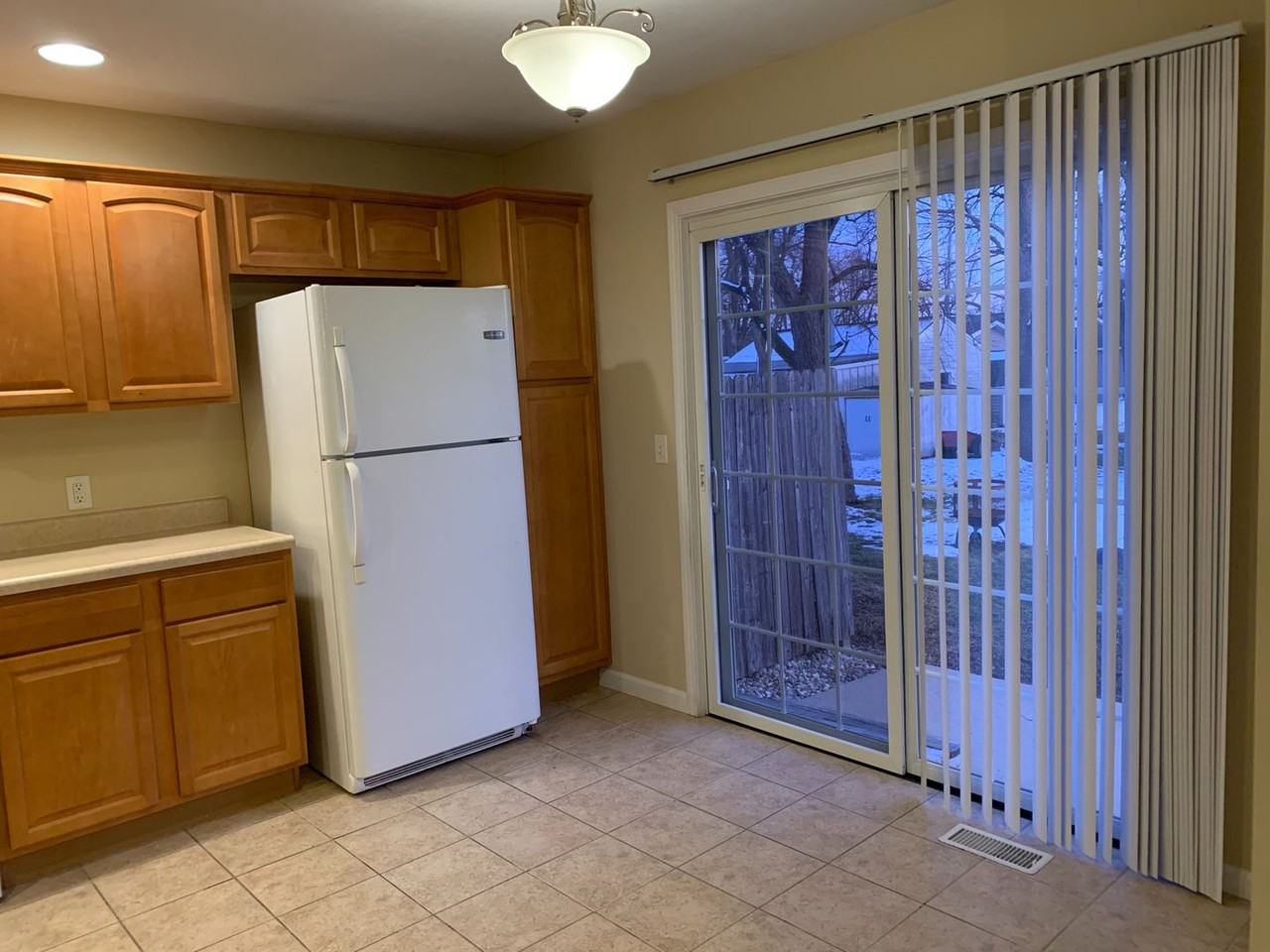 207 W Vine St - Photo 6 of 23