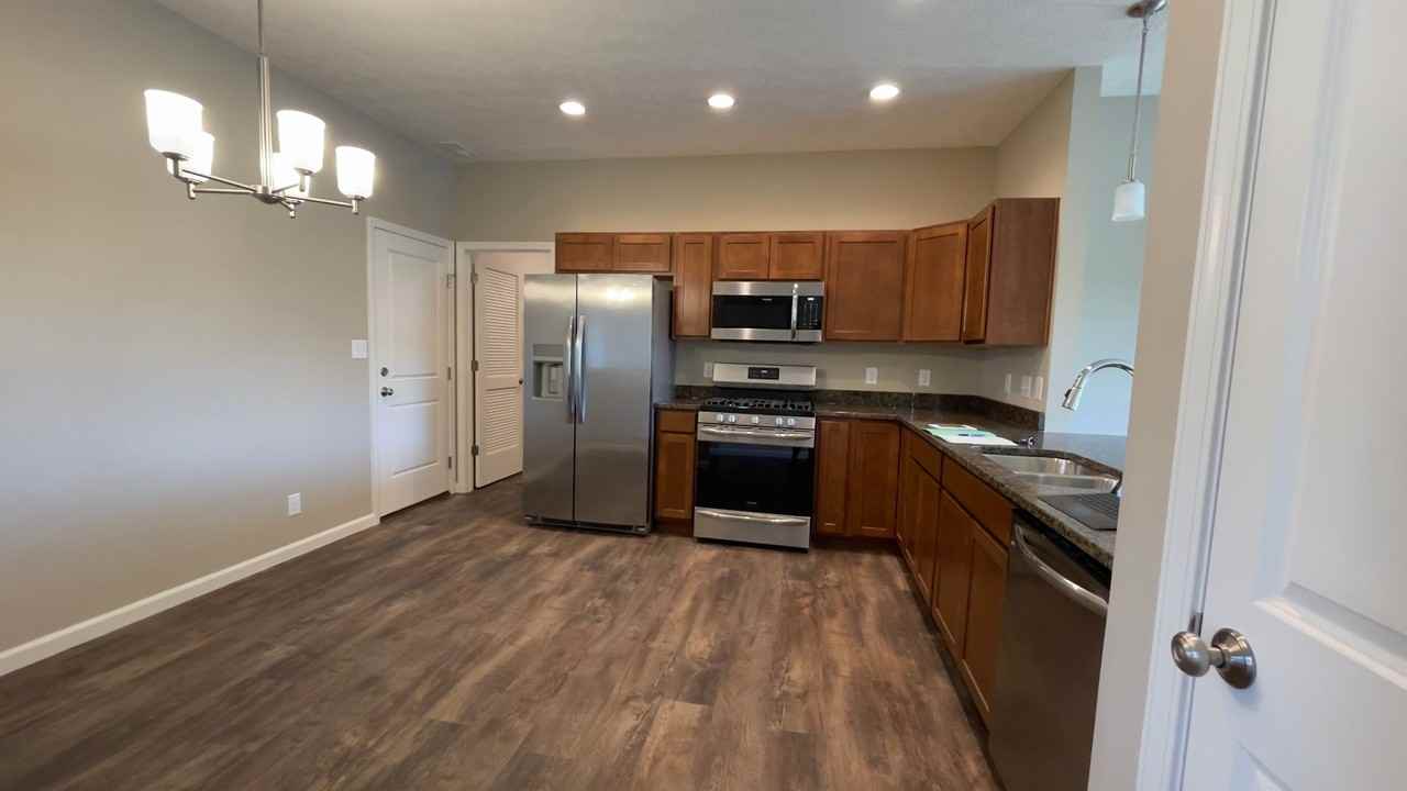 151 Wadsworth Ct - Photo 4 of 20